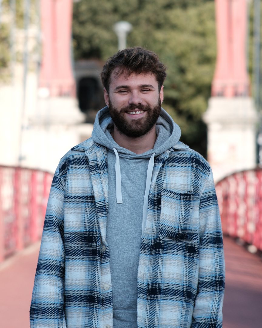 Tom Mathez, assistant de direction chez DME Bâtiment