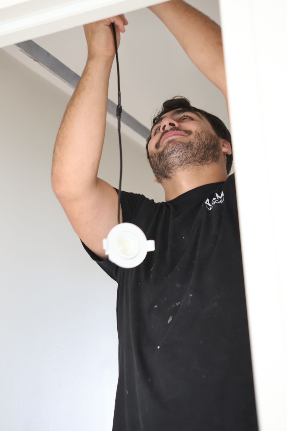 Équipes DME Bâtiment au travail sur un chantier de rénovation à Lyon