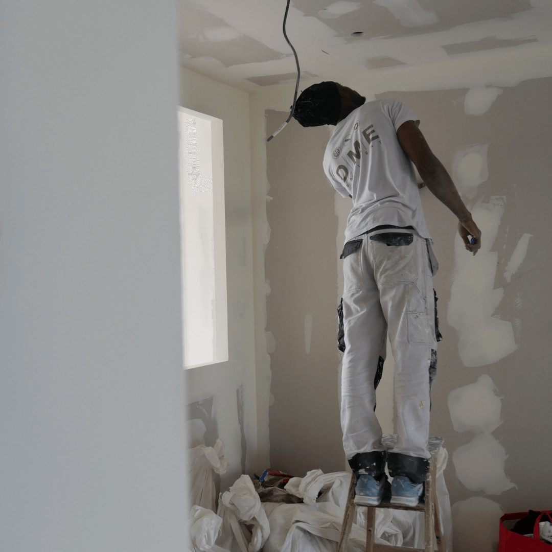 Équipes DME Bâtiment au travail sur un chantier de rénovation à Lyon