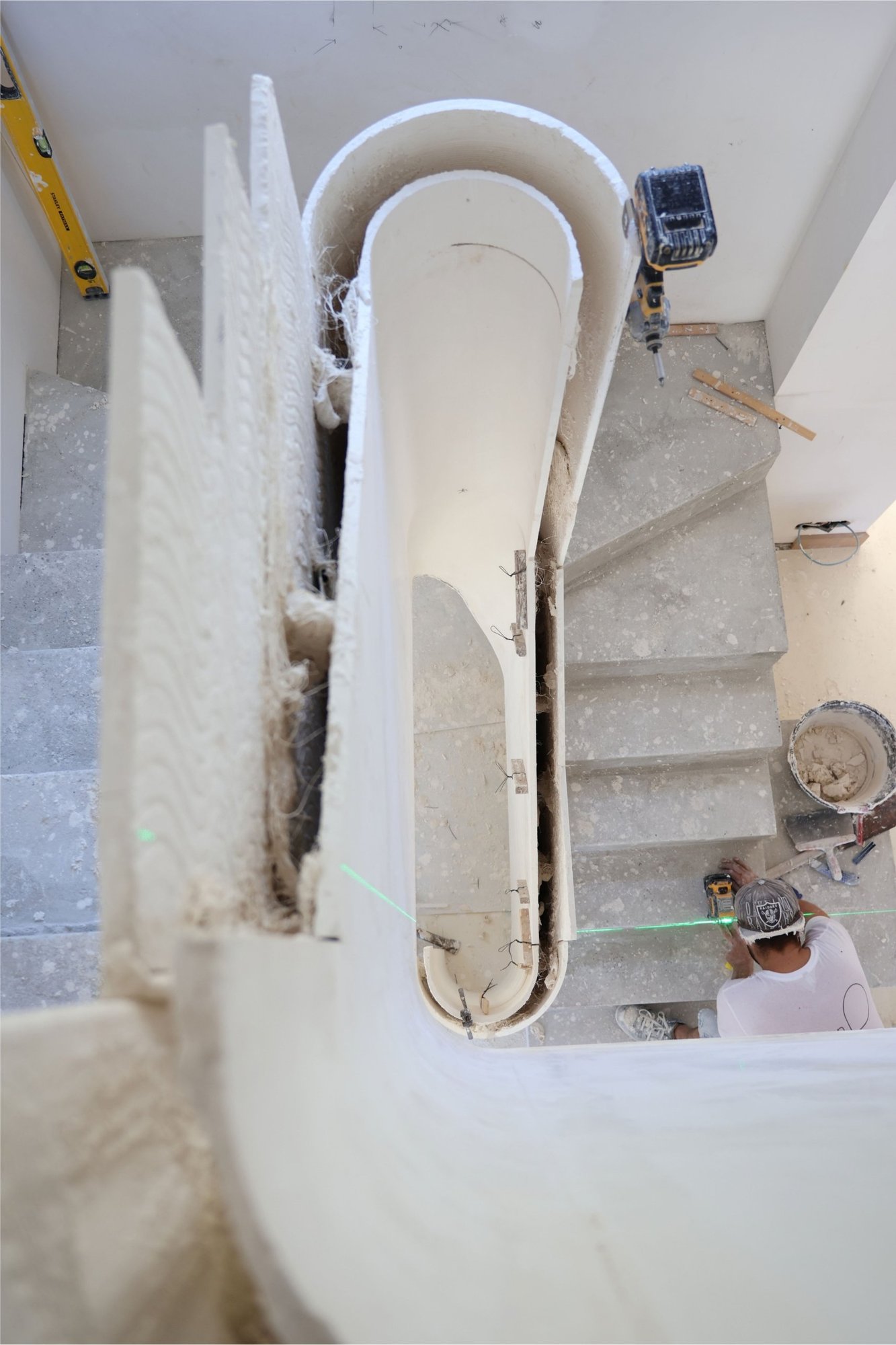Équipes DME Bâtiment au travail sur un chantier de rénovation à Lyon
