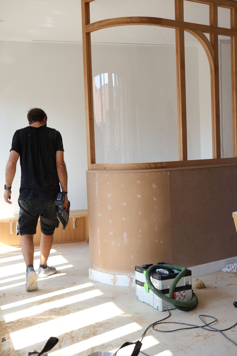 Équipes DME Bâtiment au travail sur un chantier de rénovation à Lyon