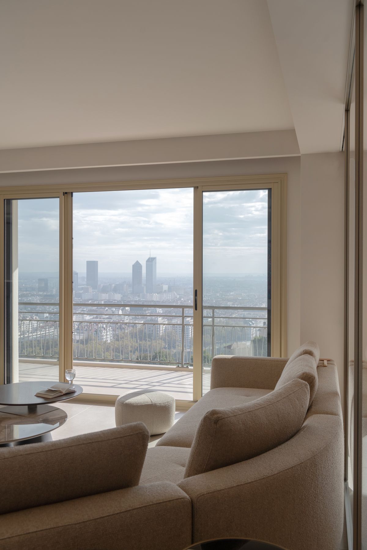 Appartement vue sur Lyon — vue 12